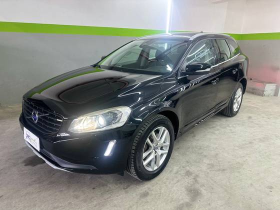 VOLVO XC60 2.0 T5 MOMENTUM GASOLINA 4P AUTOMÁTICO VOLVO XC60 2.0 T5 MOMENTUM GASOLINA 4P AUTOMÁTICO